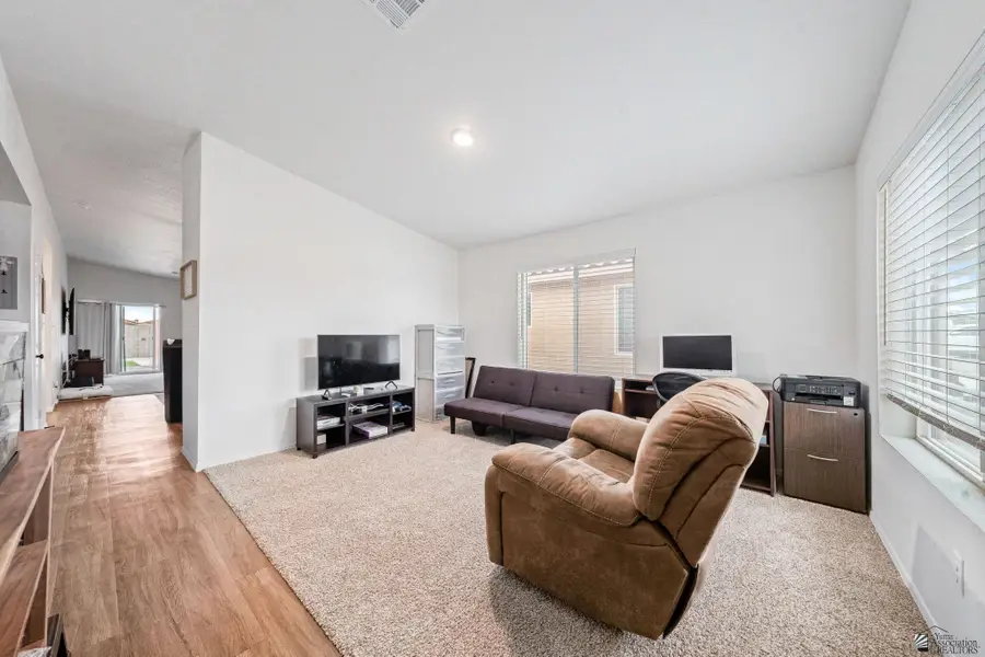 7910 E 45 Ln, Yuma, AZ 85365 - #2