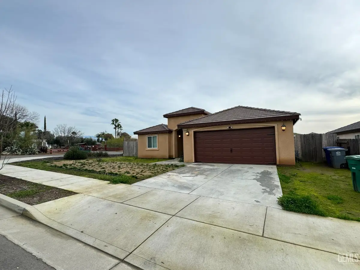 603 E WUTCHUMNA AVENUE, Woodlake, CA 93286 - #1