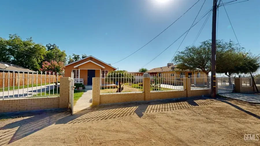 11625 ROSE STREET, Lamont, CA 93241 - Image #3