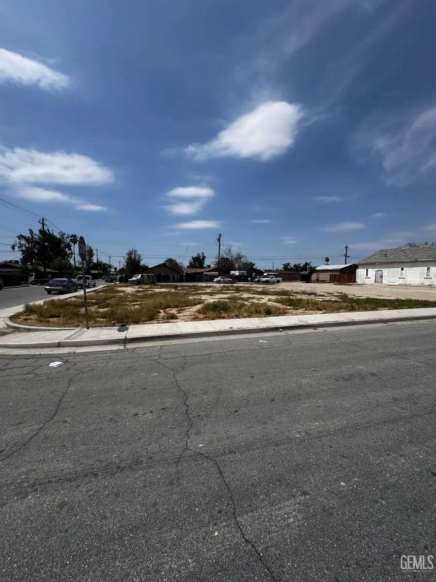 200 CLIFTON STREET, Bakersfield, CA 93307 - Image #3