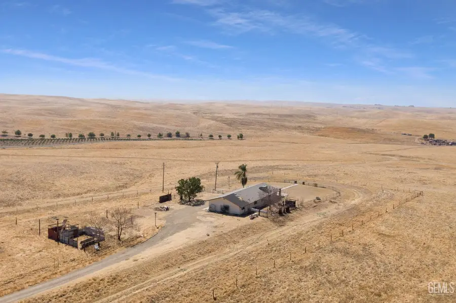 15662 HIGHWAY 65, McFarland, CA 93250 - Image #2