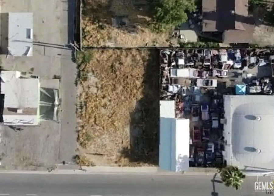 1021 34TH STREET, Bakersfield, CA 93301 - Image #2