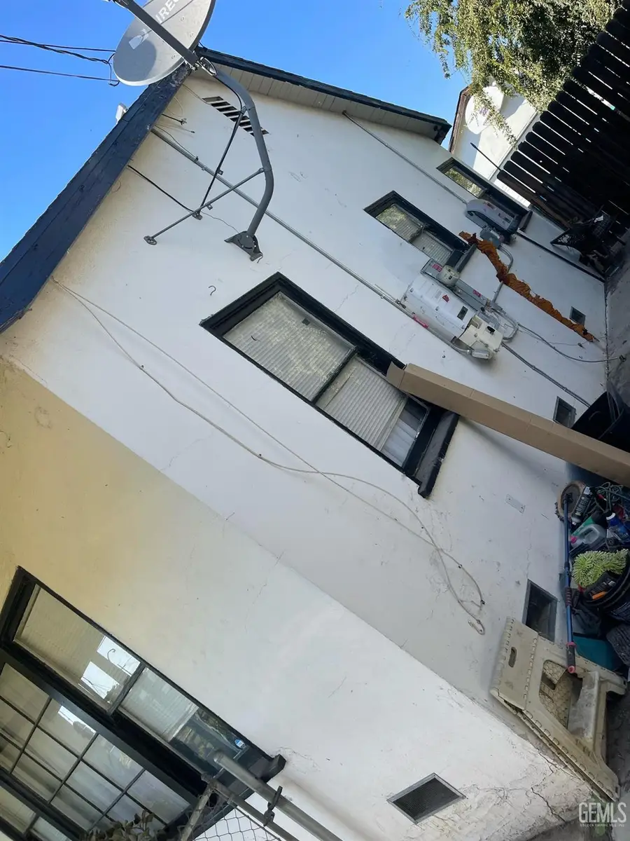 1104 CASTAIC, Bakersfield, CA 93308 - Image #3