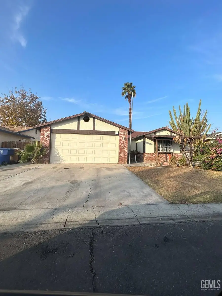 4704 COUNTRY WOOD LANE, Bakersfield, CA 93313 - Image #2