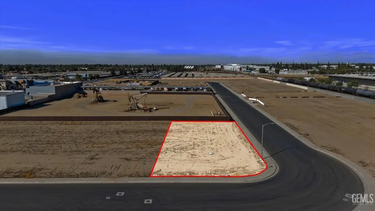 5009 PAMPAS LANE, Bakersfield, CA 93313 - Image #1