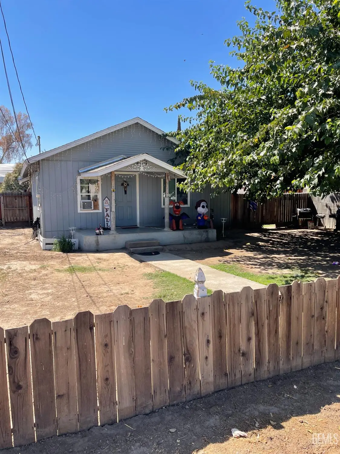 355 E WORTH AVENUE, Porterville, CA 93257 - Image #1