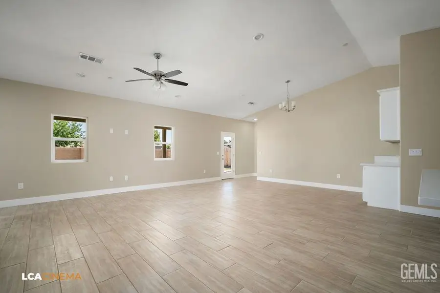 735 SAMMY WAY, Shafter, CA 93263 - Image #2