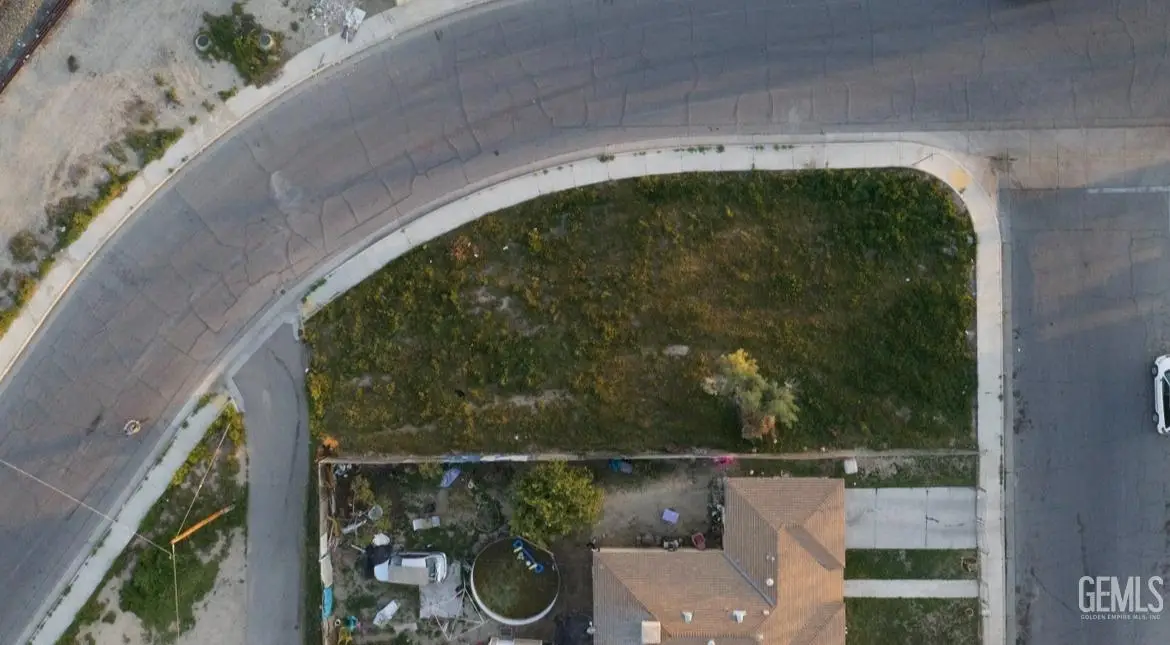 101 CLIFTON STREET, Bakersfield, CA 93307 - Image #1