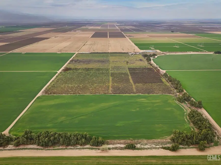 3265 VALPREDO ROAD, Arvin, CA 93203 - Image #3