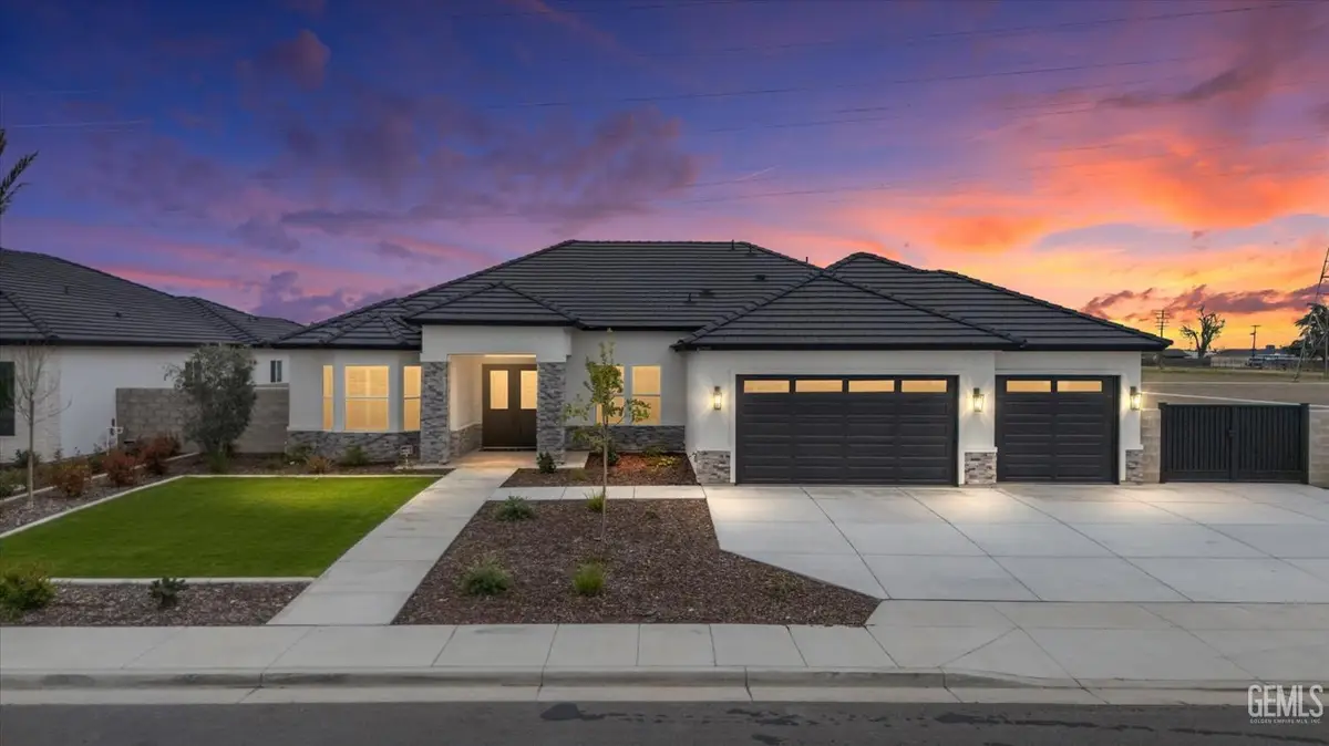 16727 BROOKVIEW, Bakersfield, CA 93314 - Image #1