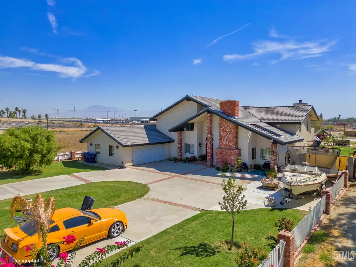 6351 DEACON AVENUE, Bakersfield, CA 93307 - Image #1