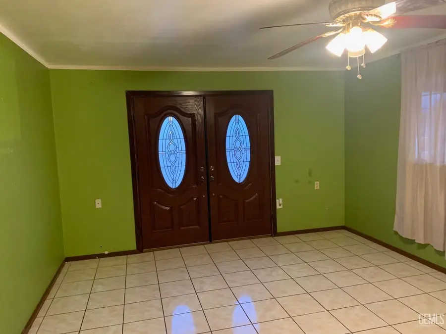 8309 PARADISE ROAD, Lamont, CA 93241 - Image #3