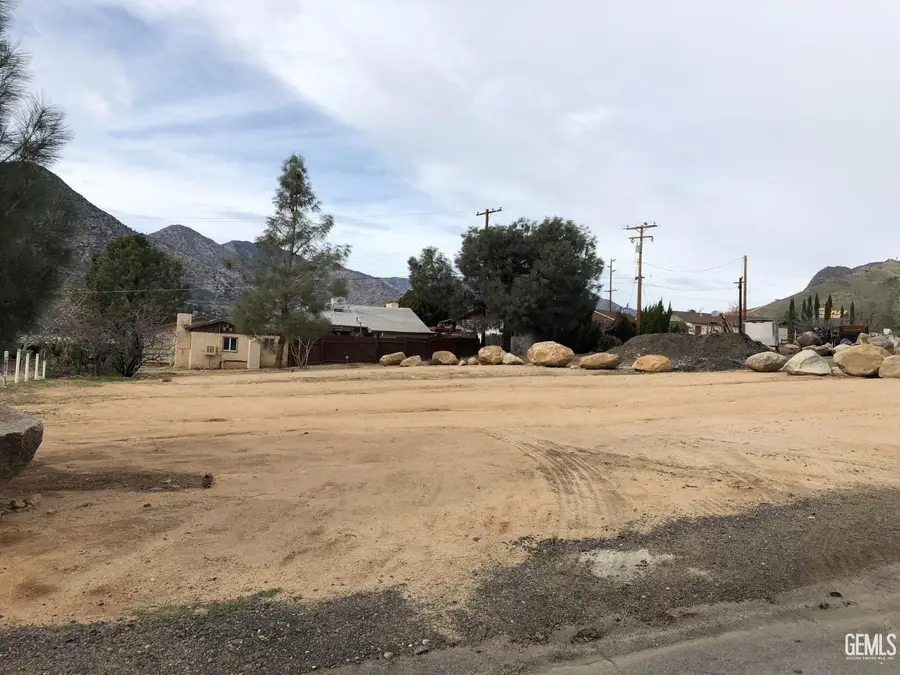 112 BUENA VISTA DRIVE, Kernville, CA 93238 - Image #2