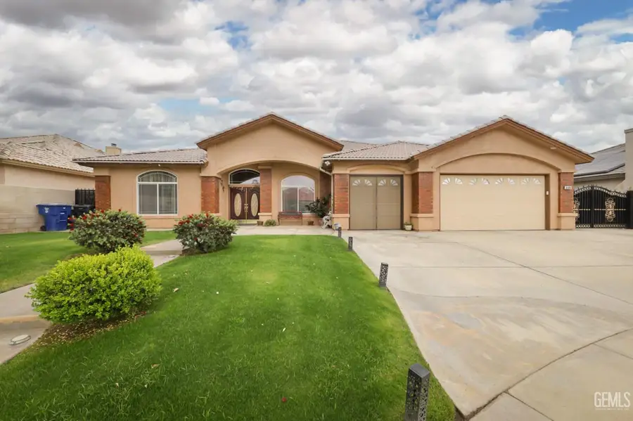 4403 OCEANROCK AVENUE, Bakersfield, CA 93313 - Image #2