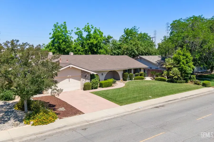 2513 ELM STREET, Bakersfield, CA 93301 - Image #2