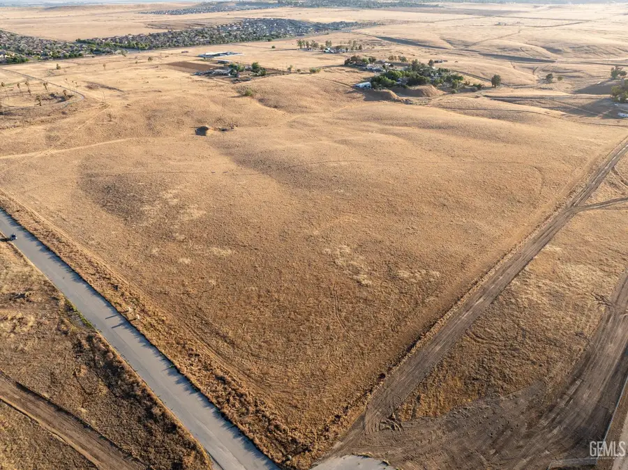 7000 VALLEY LANE, Bakersfield, CA 93306 - Image #3