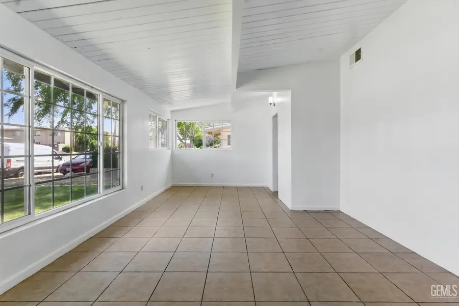 2804 HALEY STREET, Bakersfield, CA 93305 - Image #3