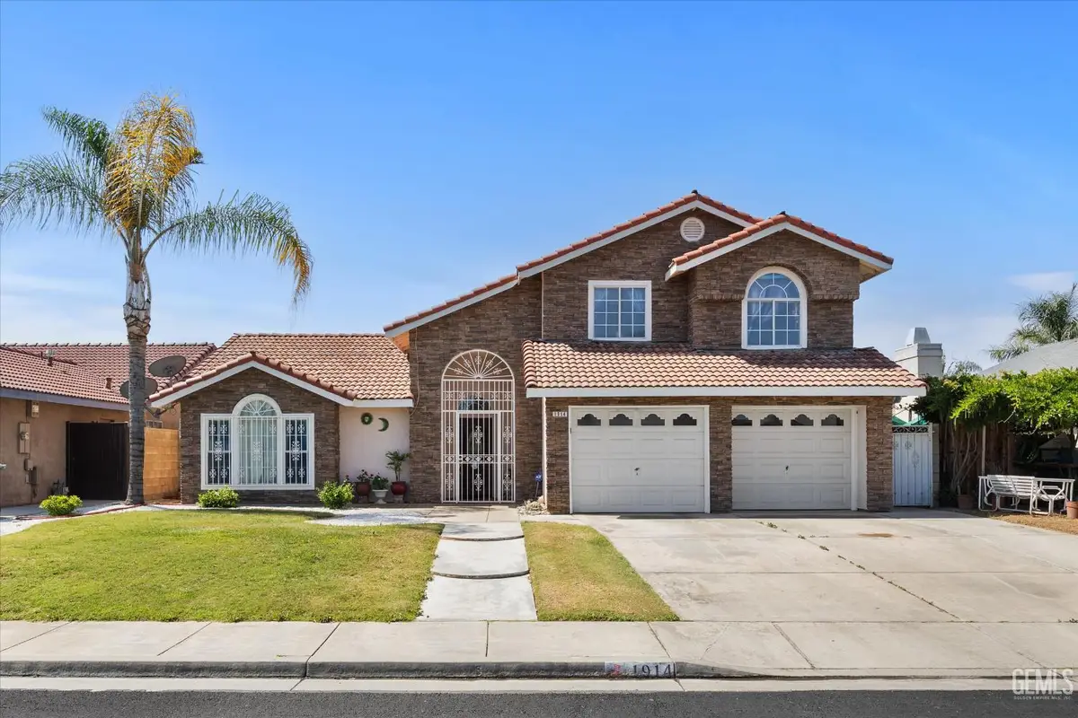 1914 HUMMINGBIRD AVENUE, Delano, CA 93215 - Image #1