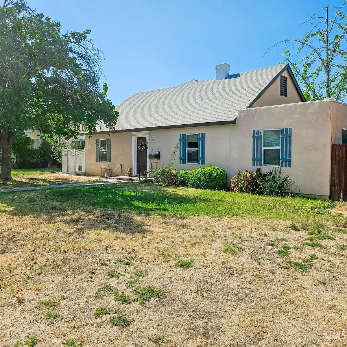219 LINCOLN STREET, Bakersfield, CA 93305 - Image #1
