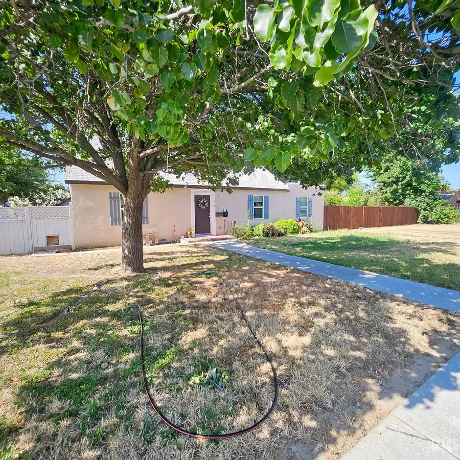 219 LINCOLN STREET, Bakersfield, CA 93305 - Image #2
