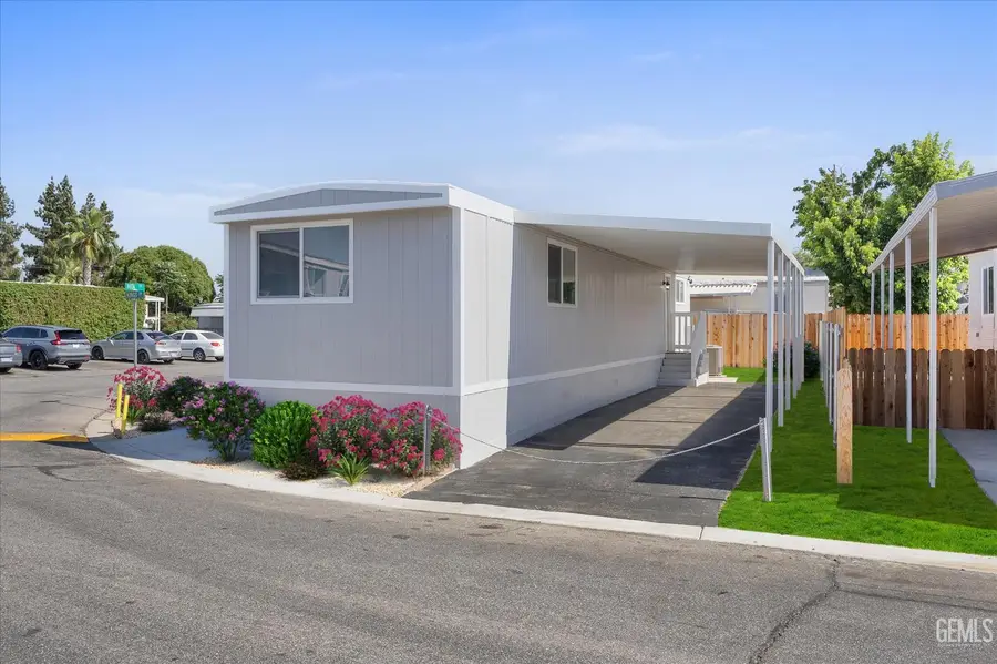 306 KINGS LANE, Bakersfield, CA 93308 - Image #2