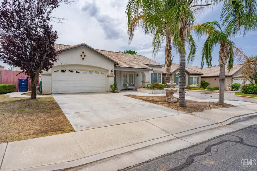 1525 SUGARLEAF RIDGE DRIVE, Bakersfield, CA 93311 - Image #2