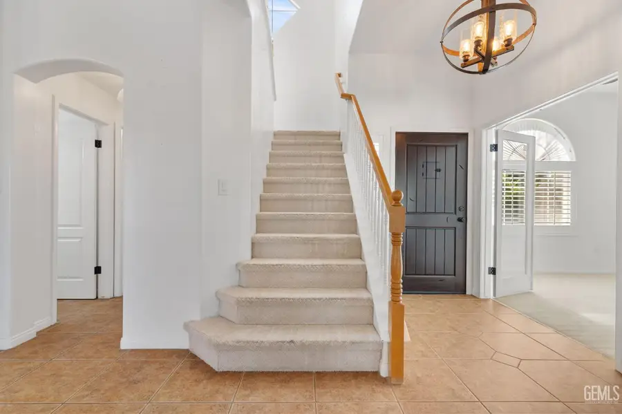 5219 PORT DRIVE, Bakersfield, CA 93312 - Image #3