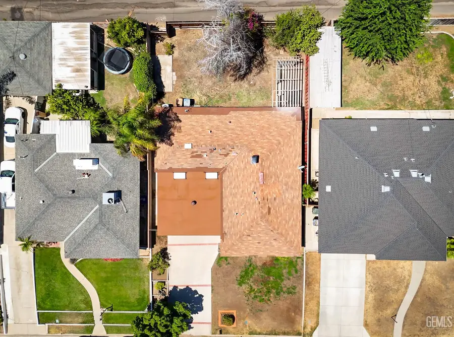 1312 SHATTUCK AVENUE, Bakersfield, CA 93305 - Image #3