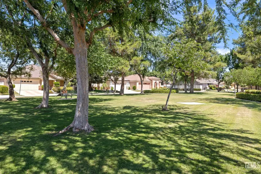 11901 KIMELFORD DRIVE, Bakersfield, CA 93312 - Image #2