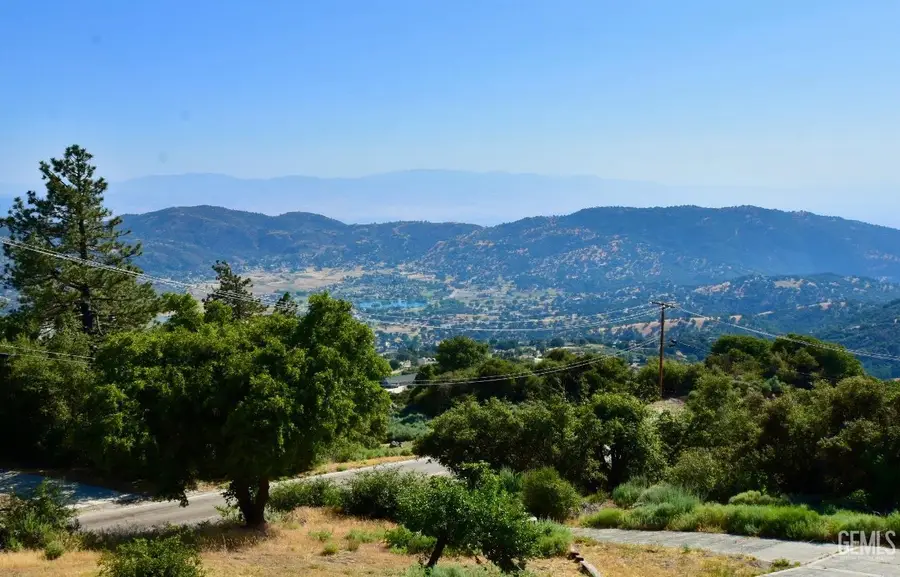 25231 PARAMOUNT DRIVE, Tehachapi, CA 93561 - Image #3