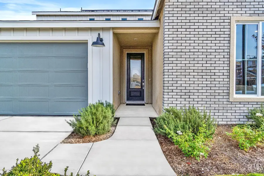 3304 LAUREL HILL LANE, Shafter, CA 93263 - Image #3