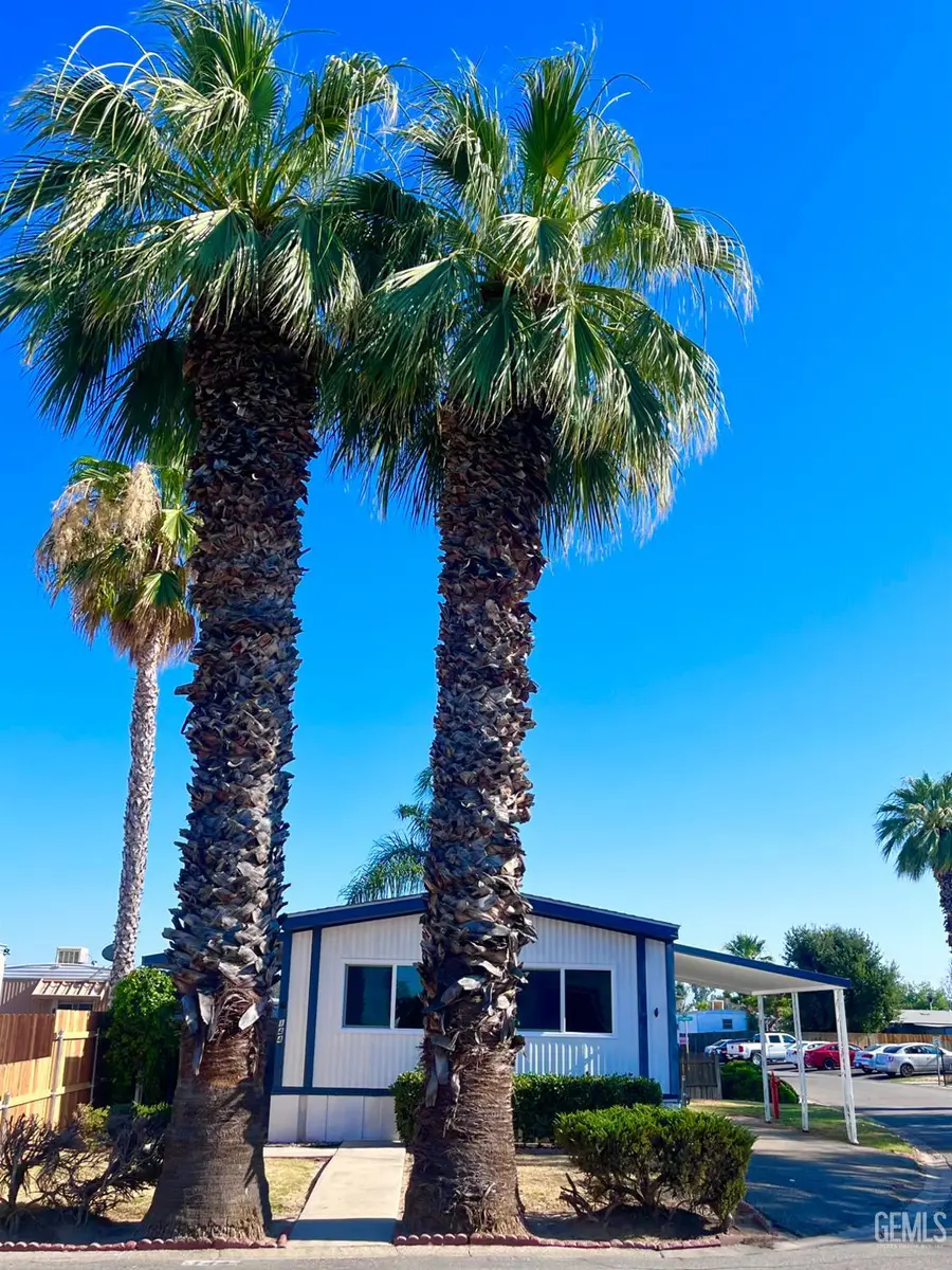 144 TORREY PINES LANE, Bakersfield, CA 93308 - Image #2