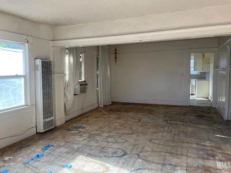 2122 PALM STREET, Bakersfield, CA 93304 - Image #2