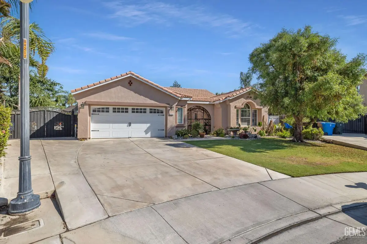 6824 CHINOOK FALLS DRIVE, Bakersfield, CA 93312 - Image #1