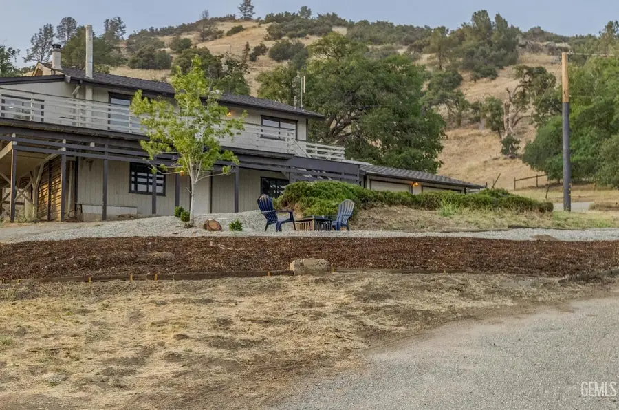 24501 PUEBLO COURT, Tehachapi, CA 93561 - Image #2