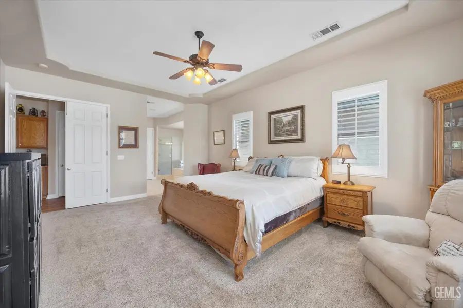 1910 THREE BRIDGES WAY, Bakersfield, CA 93311 - Image #3