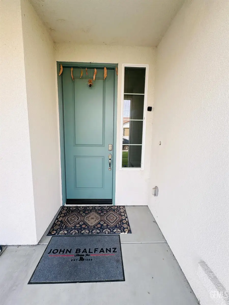 8410 AVON STREET, Bakersfield, CA 93314 - Image #2