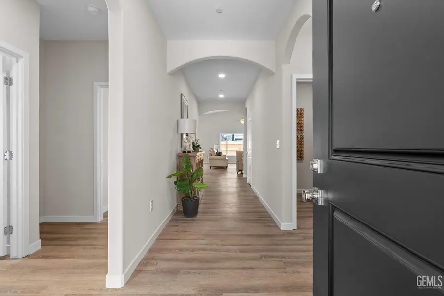 6205 BOUNTIFUL HILLS DRIVE, Bakersfield, CA 93306 - Image #3