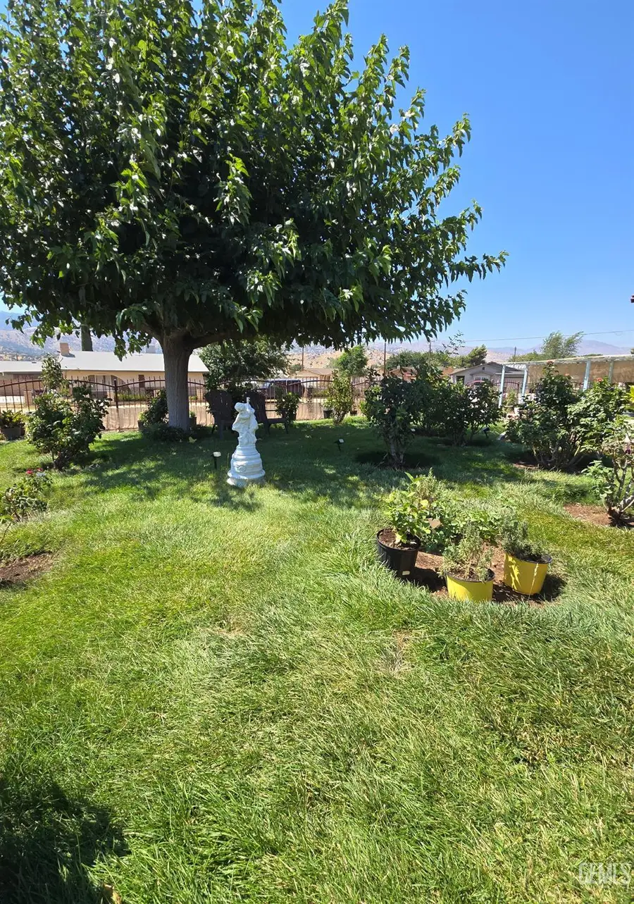 2724 FLOWER, Lake Isabella, CA 93240 - Image #2