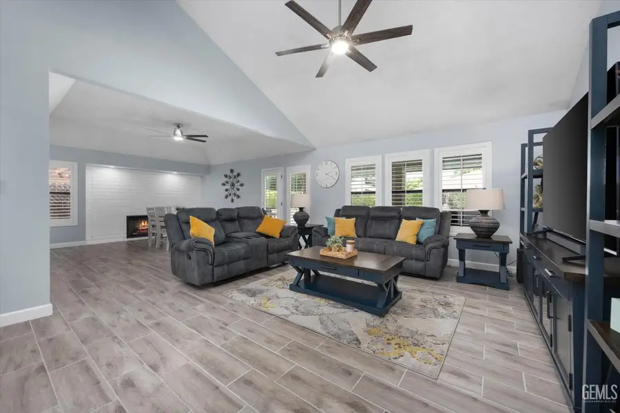 2904 BLACKJACK OAK LANE, Bakersfield, CA 93311 - Image #3