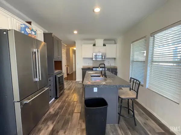 48 CEDARWOOD LANE, Bakersfield, CA 93308