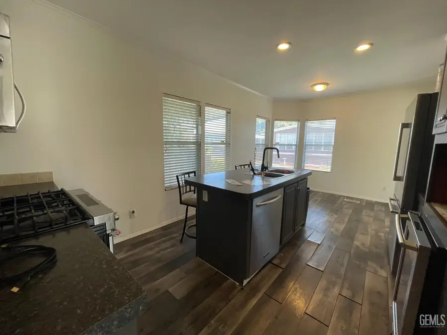 48 CEDARWOOD LANE, Bakersfield, CA 93308 - Image #2