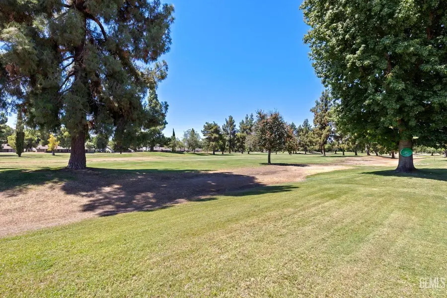 5717 CYPRESS POINT DRIVE, Bakersfield, CA 93309 - Image #2