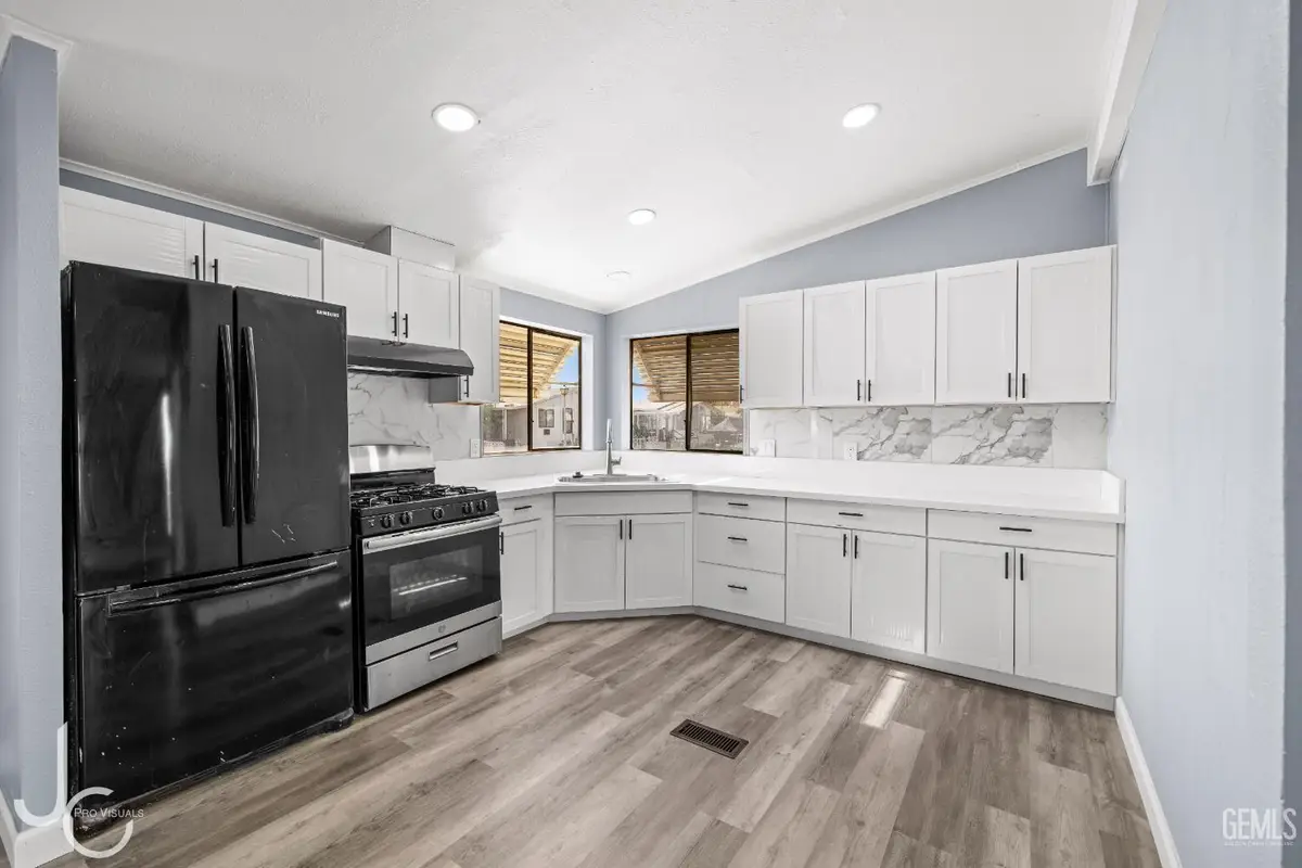 9108 EASTWIND CIRCLE, Bakersfield, CA 93306 - Image #1