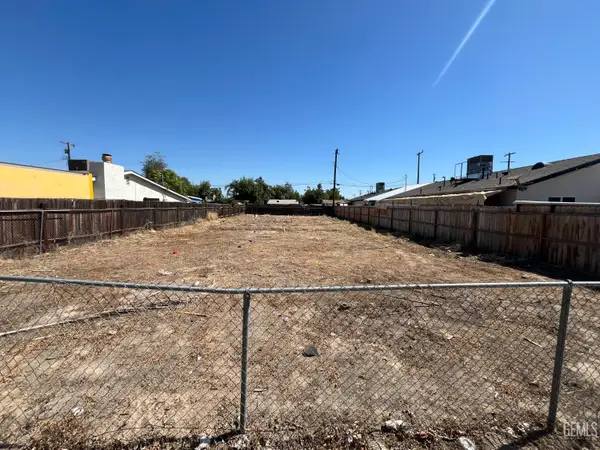 1001 PADRE STREET, Bakersfield, CA 93307