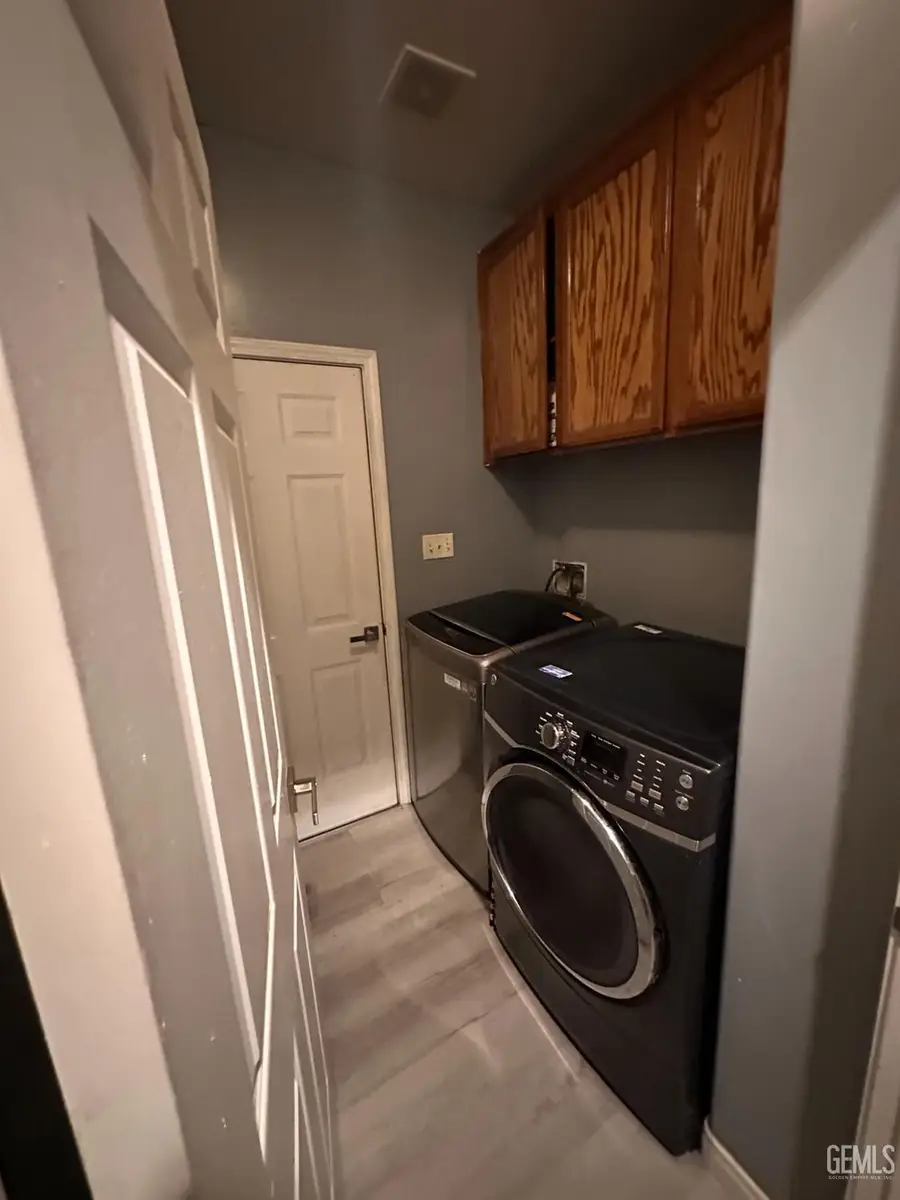 5501 MAR GRANDE DRIVE, Bakersfield, CA 93307 - Image #2