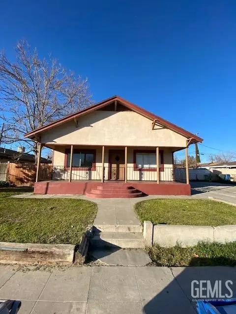 110 COOPER AVENUE, Bakersfield, CA 93308