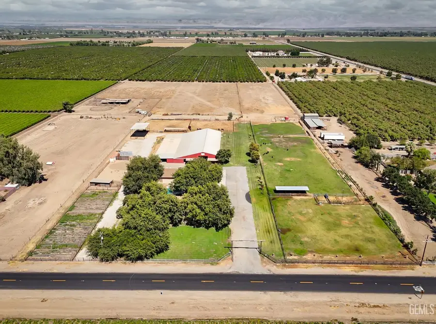 15852 WIBLE ROAD, Bakersfield, CA 93313 - Image #3