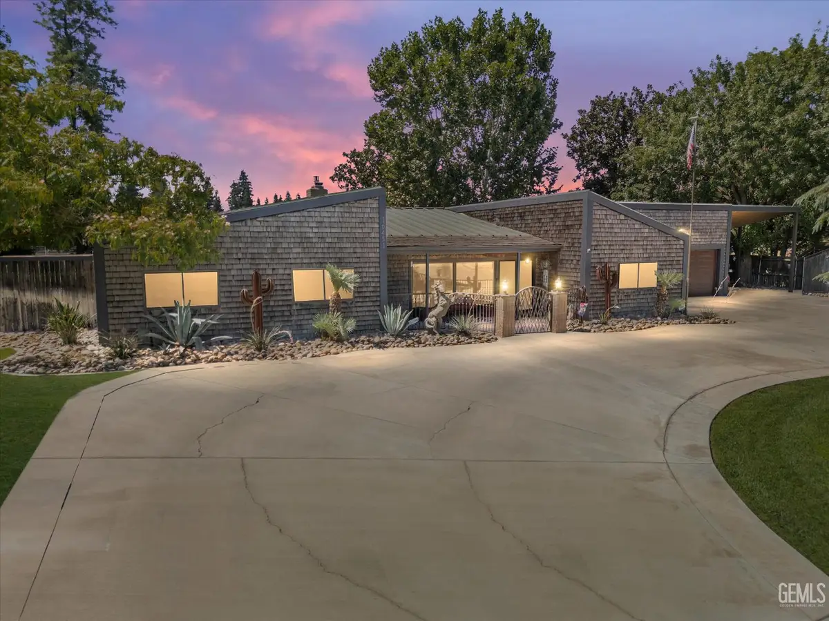 16451 BARTON LANE, Bakersfield, CA 93314 - Image #1