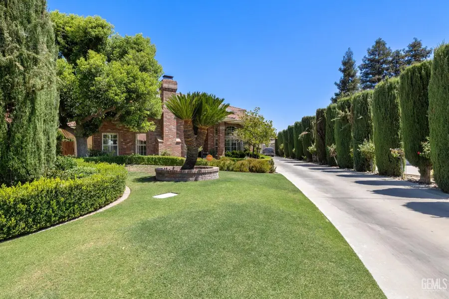 7704 JILL JEAN AVENUE, Bakersfield, CA 93308 - Image #3